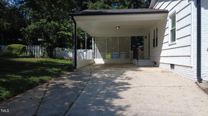 419 Emerson Dr, Raleigh, NC 27609