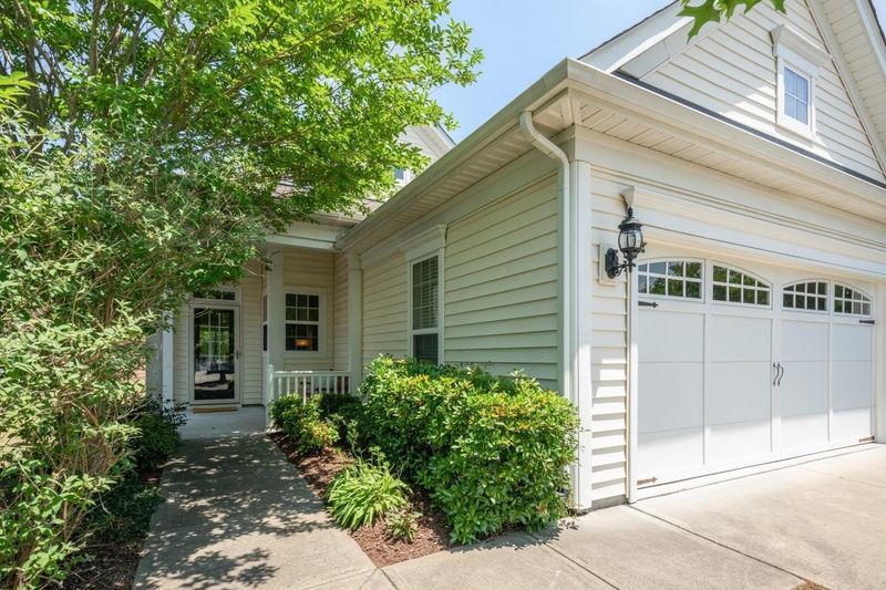 419 Horatio Ct, Cary, NC 27519