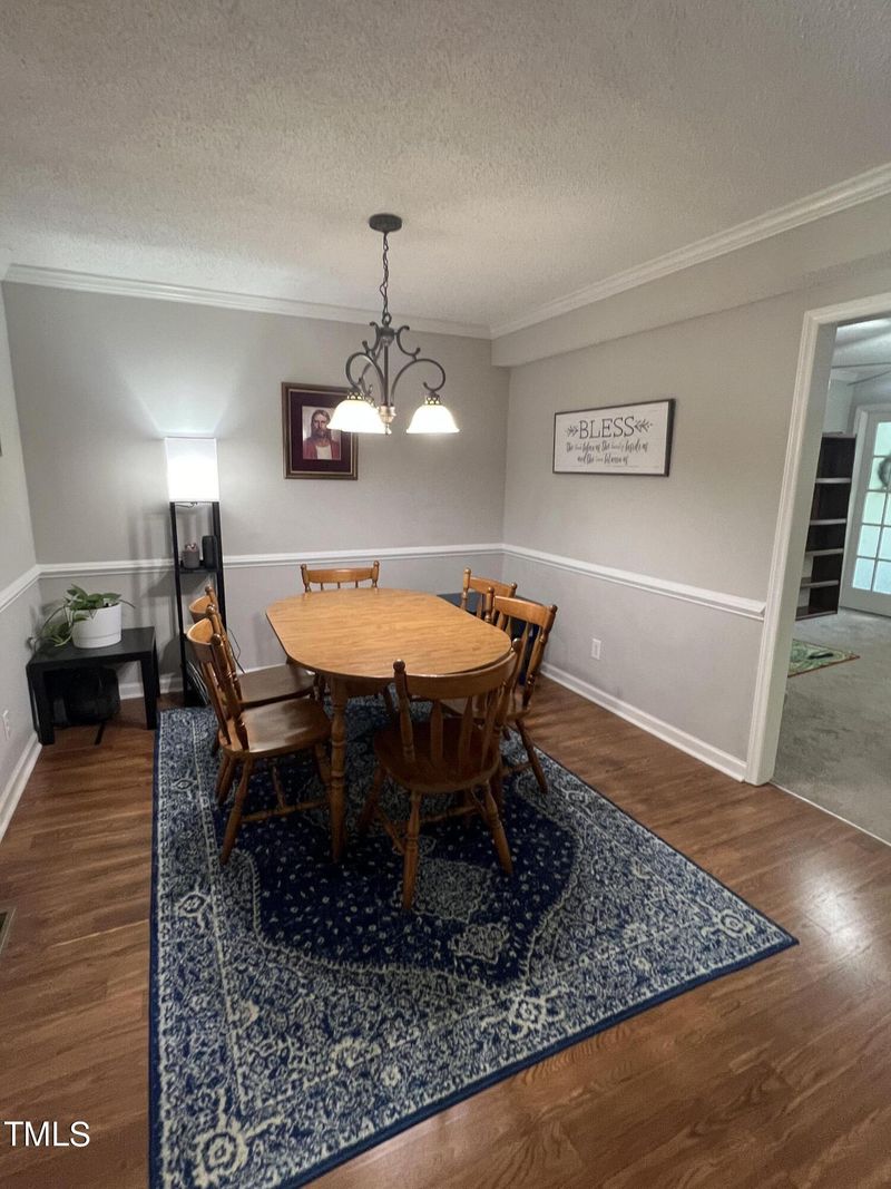 419 Oak Run Dr, Raleigh, NC 27606