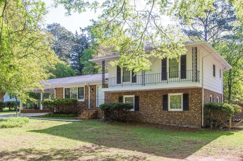 419 Sharon Rd, Chapel Hill, NC 27517