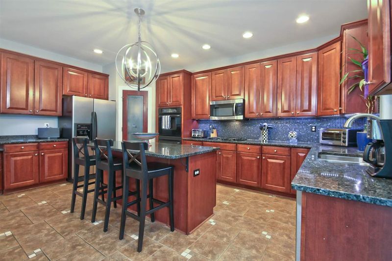 419 Waverly Hills Dr, Cary, NC 27519