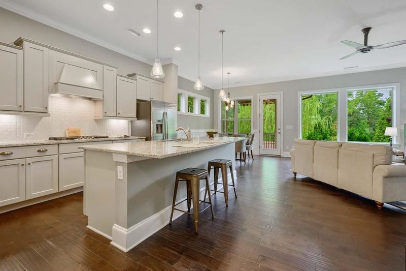419 Wildwind Dr, Chapel Hill, NC 27516