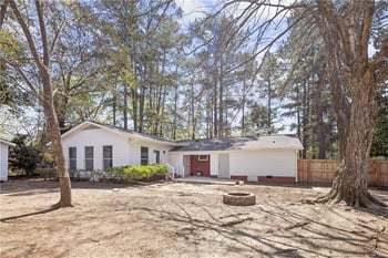 4196 Cliffdale Rd, Fayetteville, NC 28303
