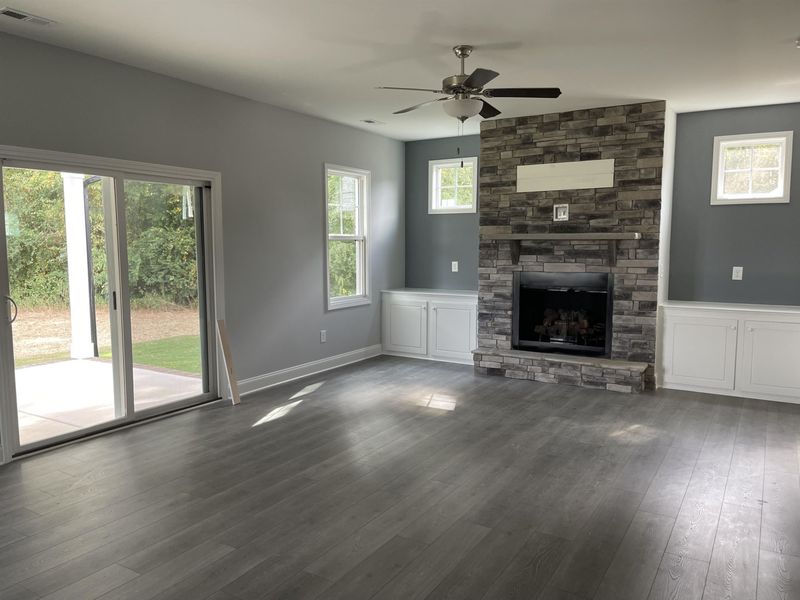 42 N Cinnamon Teal Dr, Selma, NC 27576