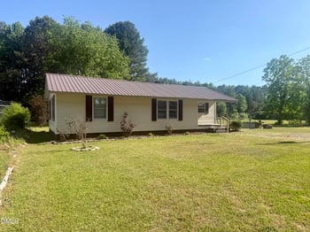 42 Happy Trails Ln, Dunn, NC 28334