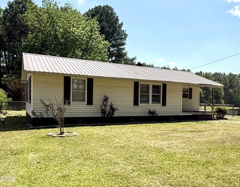 42 Happy Trails Ln, Dunn, NC 28334