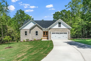 42 Ponchartrain St, Fuquay Varina, NC 27526