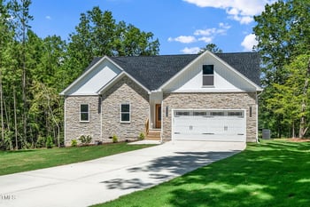 42 Ponchartrain St, Fuquay Varina, NC 27526