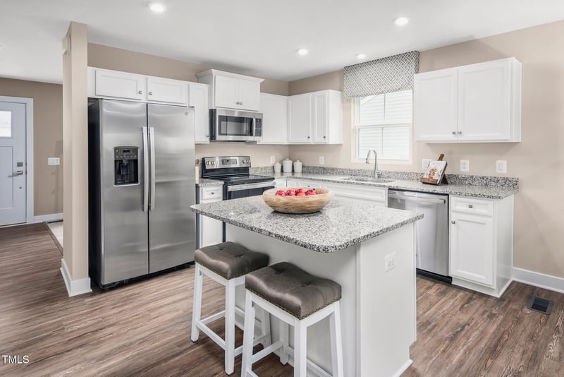 42 Saintsbury Dr, Fuquay Varina, NC 27526