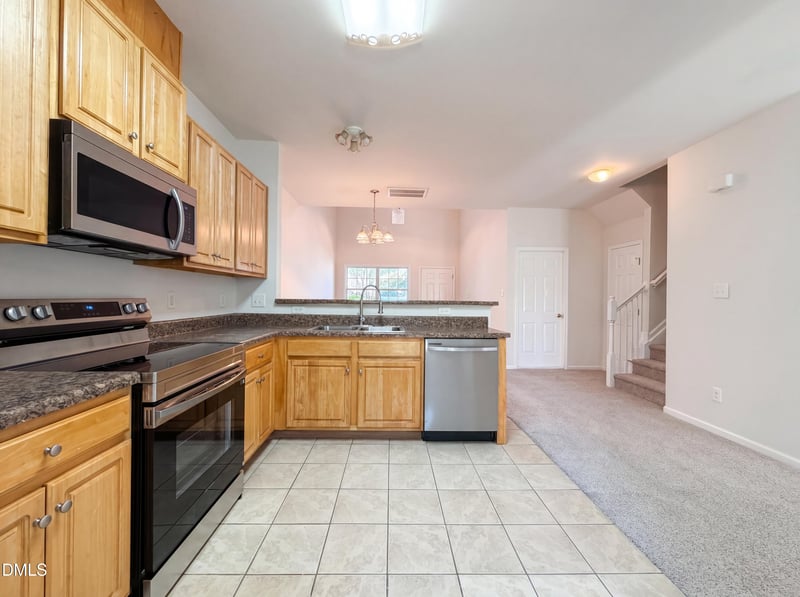 42 Sunnyview Ln, Clayton, NC 27520