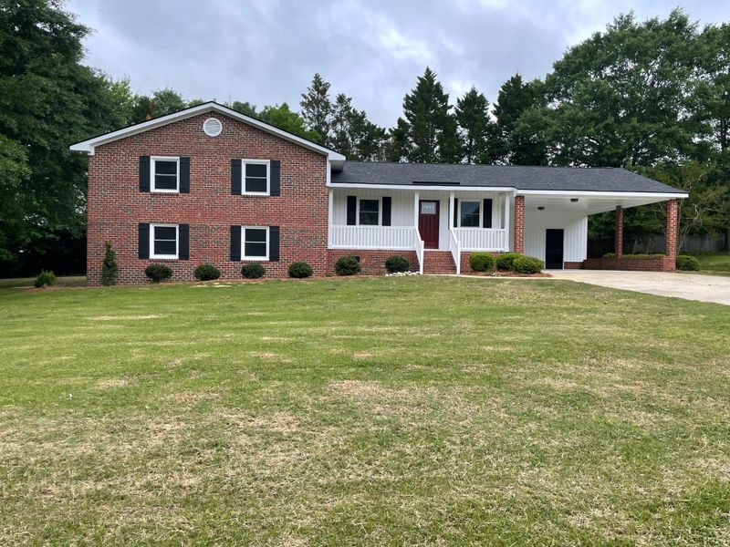 42 Woodcroft Dr, Angier, NC 27501