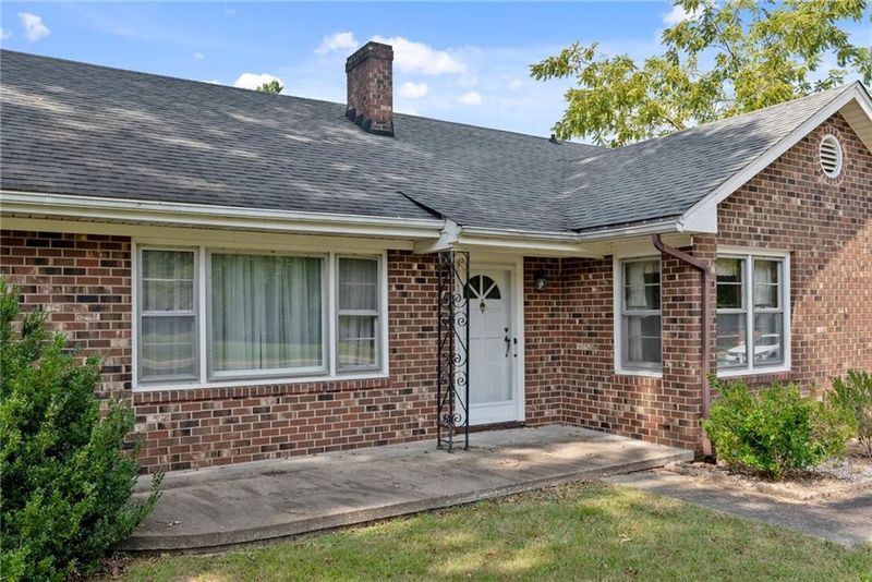 420 Alamance Rd, Burlington, NC 27215