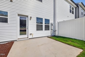 420 Barrington Key Dr, Zebulon, NC 27597
