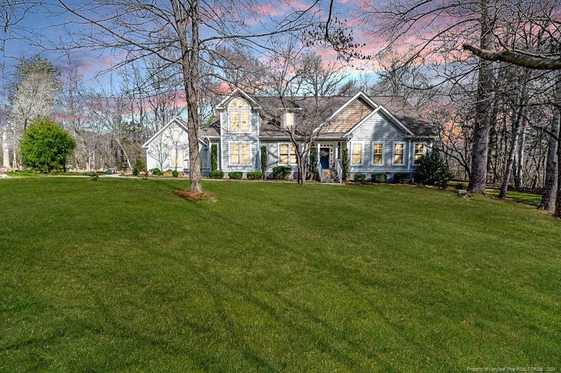 420 Chimney Rock Ln, Sanford, NC 27330