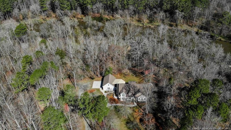 420 Chimney Rock Ln, Sanford, NC 27330