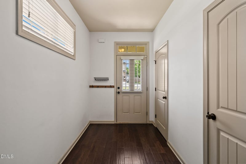 420 Collinsworth Dr, Clayton, NC 27527