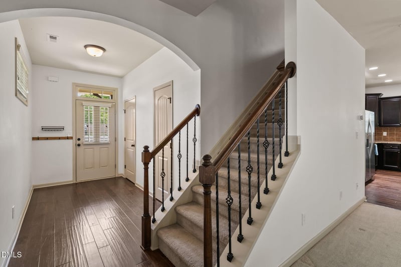 420 Collinsworth Dr, Clayton, NC 27527