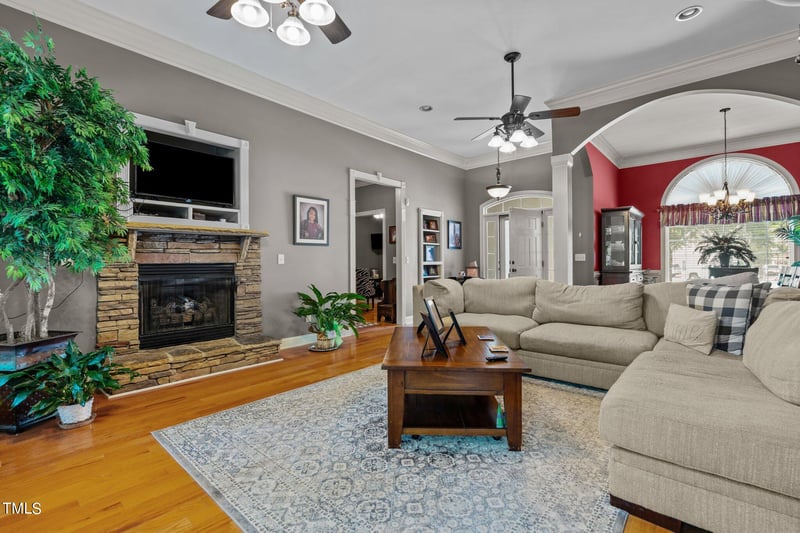 420 Cottle Lake Dr, Coats, NC 27521