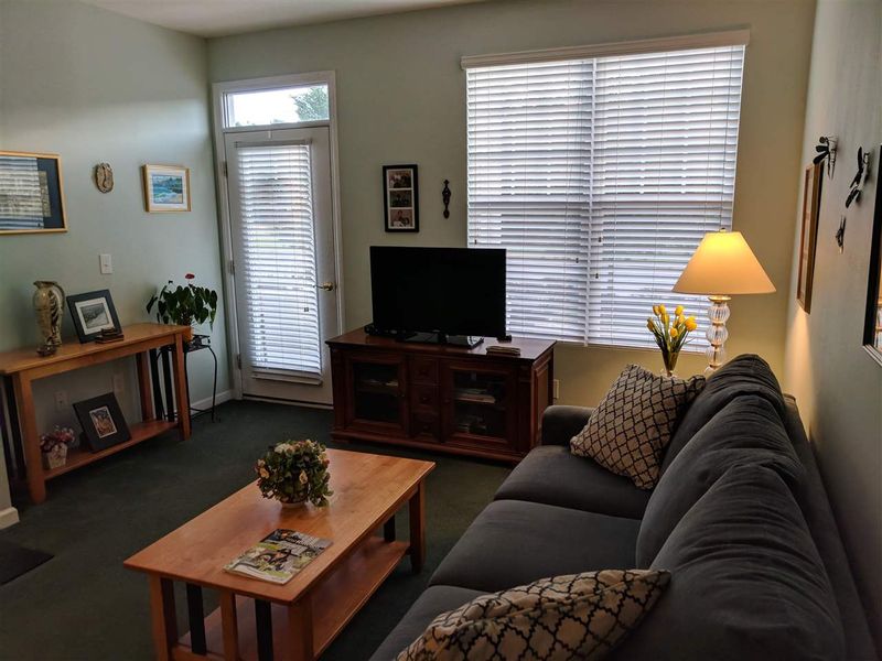 420 Eyam Hall Dr #420, Apex, NC 27502
