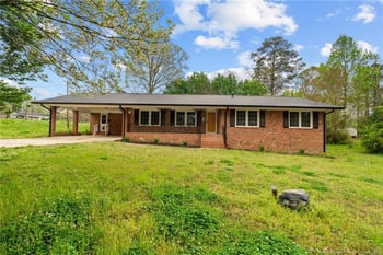 420 Fields Dr, Sanford, NC 27330