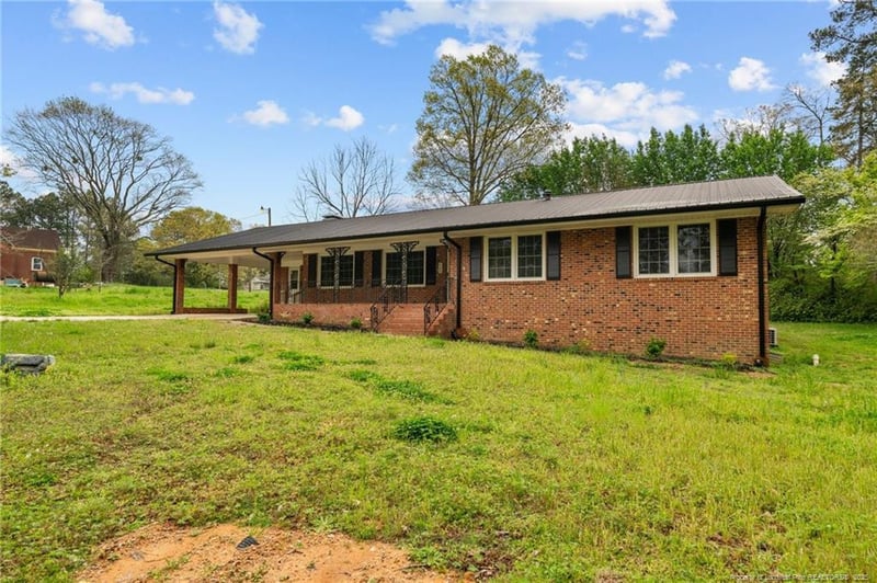420 Fields Dr, Sanford, NC 27330