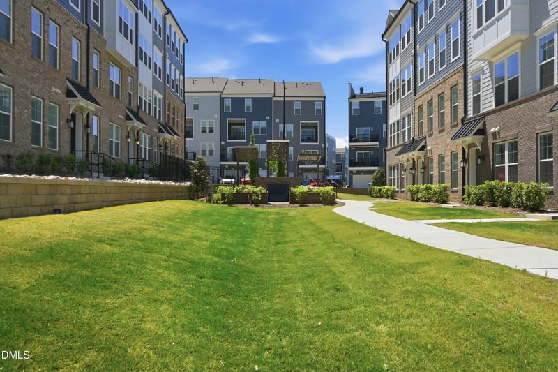 420 Gaston Park Ln, Wake Forest, NC 27587