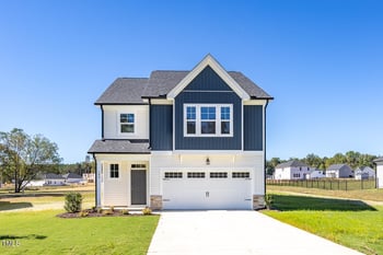 420 Longleaf Glen Ln, Zebulon, NC 27597