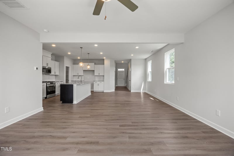 420 Longleaf Glen Ln, Zebulon, NC 27597