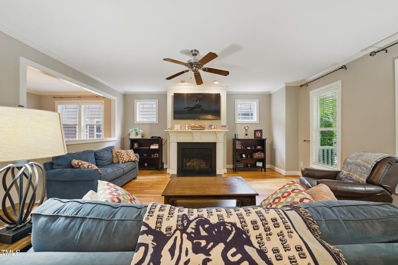 420 Marsh Landing Dr, Holly Springs, NC 27540