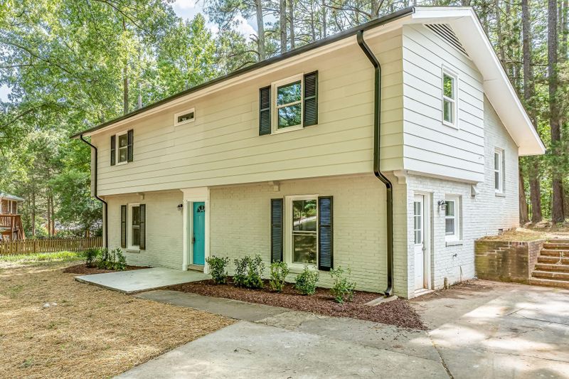 420 Tinkerbell Rd, Chapel Hill, NC 27517