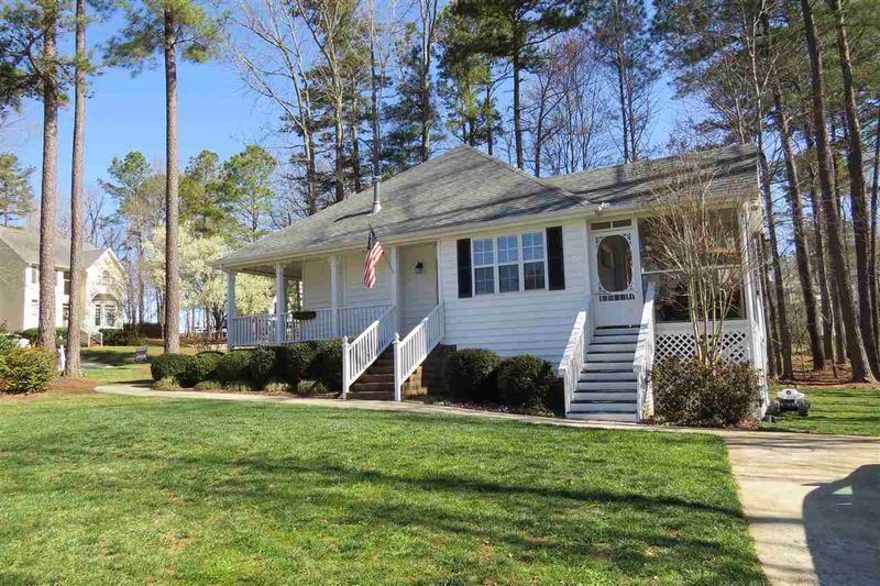 420 Westminster Dr, Clayton, NC 27520