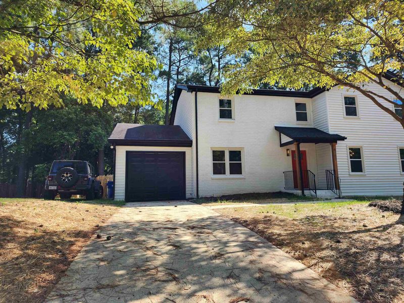 4200 Pickwick Dr, Raleigh, NC 27613