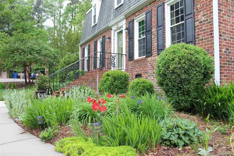 4200 Weaver Dr, Raleigh, NC 27612