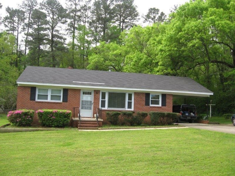 4200 Wedgewood Dr, Raleigh, NC 27604