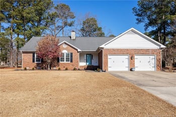 4201 Bent Grass Dr, Fayetteville, NC 28312