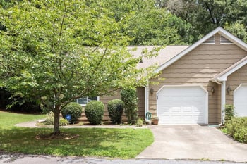 4201 Pin Oak Dr, Durham, NC 27707