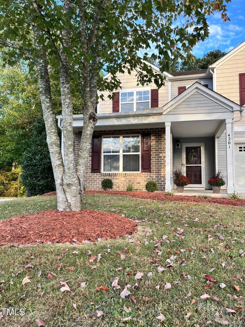 4201 Twin Spires Dr, Knightdale, NC 27545