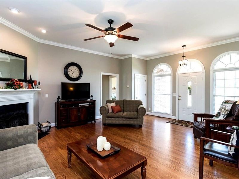 4202 Burch Bridge Dr, Burlington, NC 27217