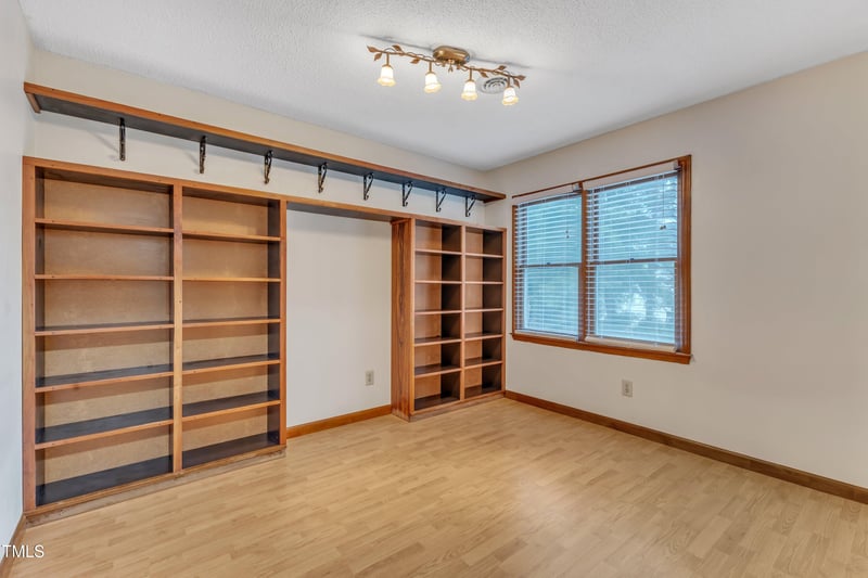 4204 Bertram Dr, Raleigh, NC 27604