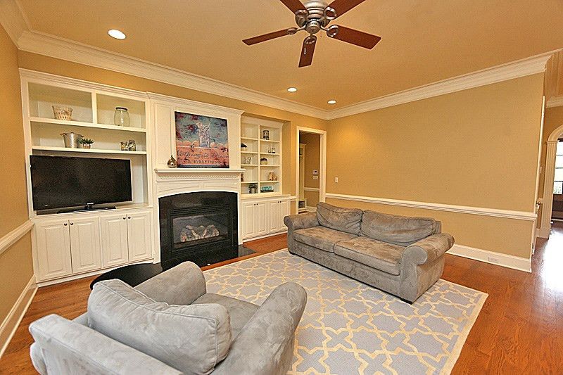 4204 Enfield Ridge Dr, Cary, NC 27519
