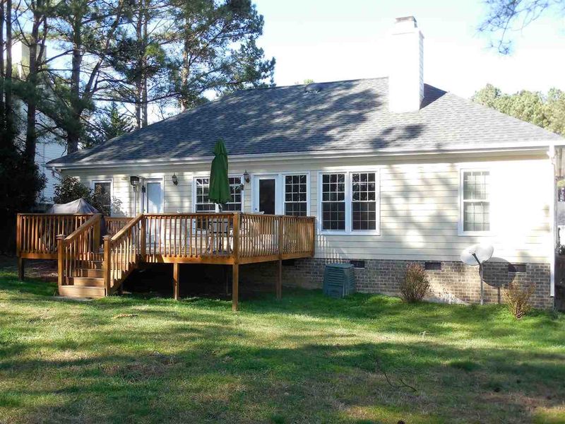 4204 Medlar Ln, Raleigh, NC 27616