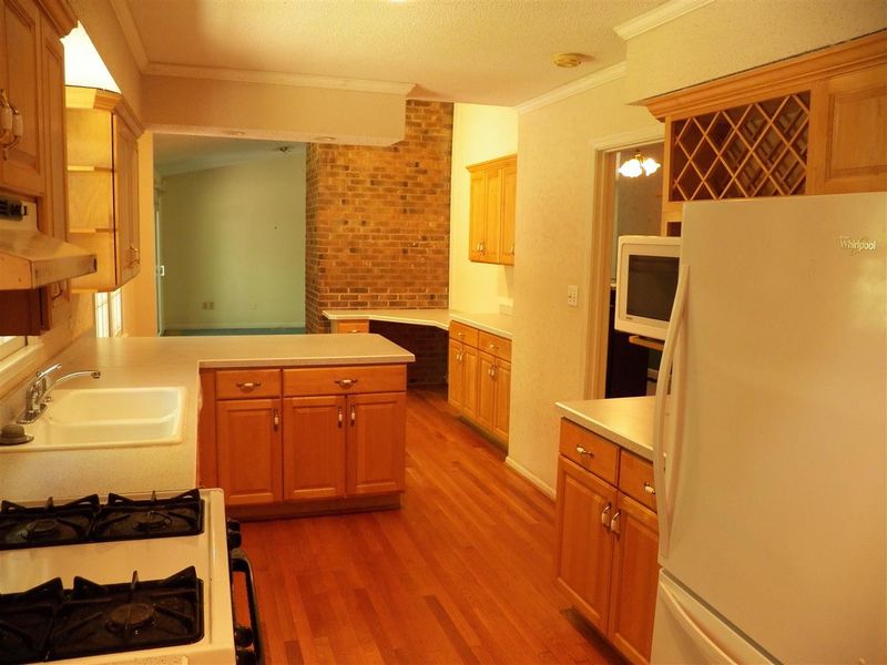 4204 Pike Rd, Raleigh, NC 27613