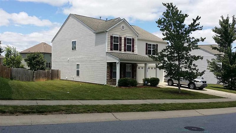 4204 Twin Spires Dr, Knightdale, NC 27545