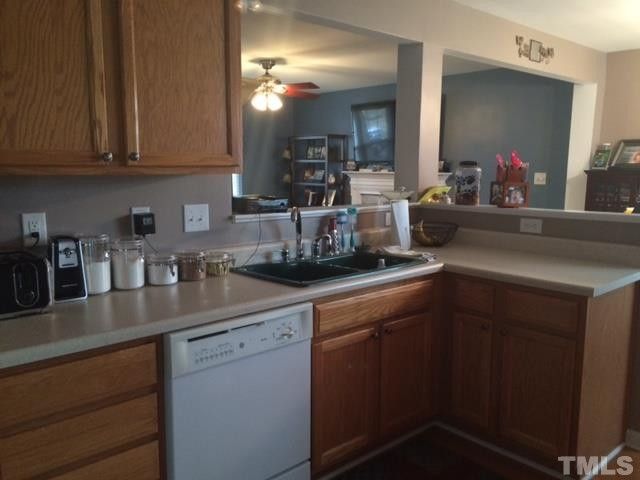 4205 Derry Ct, Raleigh, NC 27616