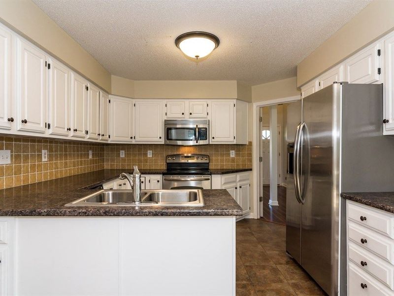 4205 New Brighton Dr, Apex, NC 27539