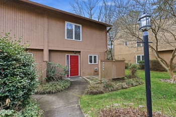 4205 Sunshadow Ln, Raleigh, NC 27613