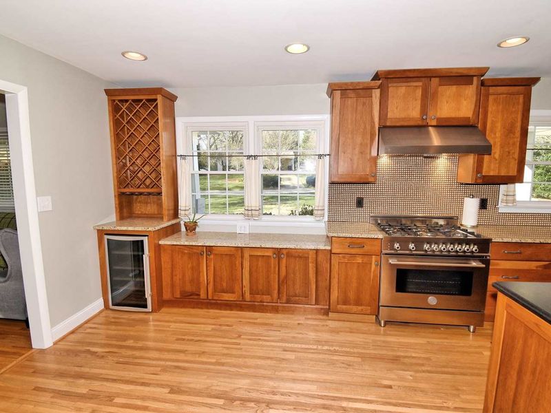 4206 Rockdale Dr, Raleigh, NC 27609