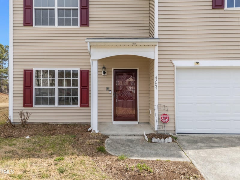 4207 Hampstead Village Dr, Durham, NC 27703