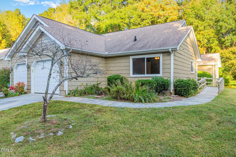 4207 Pin Oak Dr, Durham, NC 27707