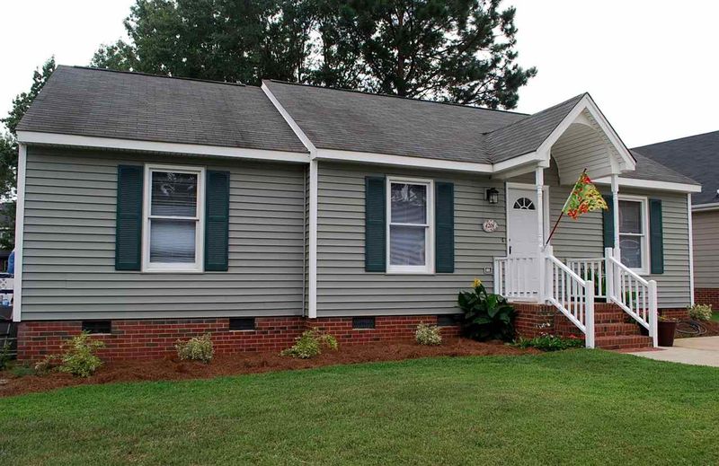 4208 Old Brick Ct, Raleigh, NC 27616